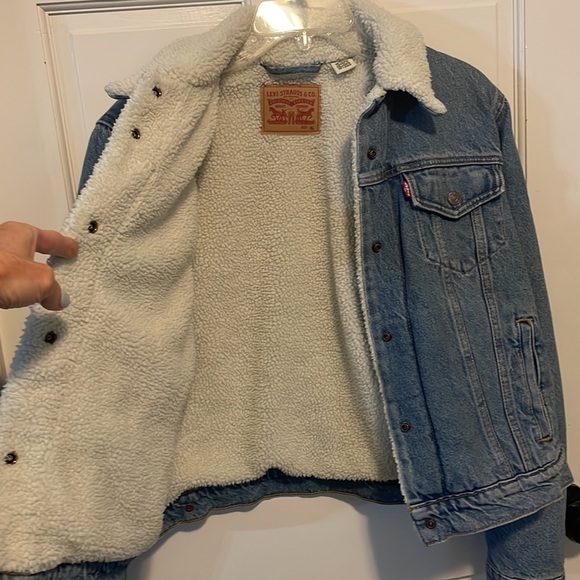 Levi's Blue Jean Jacket with White Sherpa Collar - Picture 7 of 11